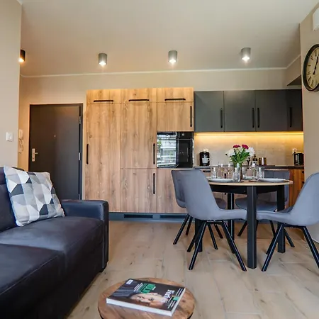 Jezyk-charming Free Parking *