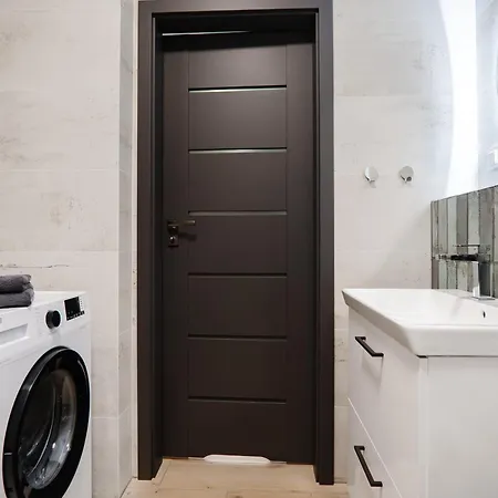 Jezyk-charming Free Parking Apartmán